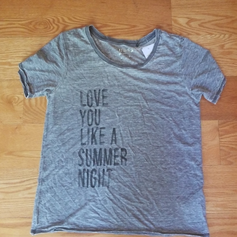 GUESS Women's T-shirt NWT